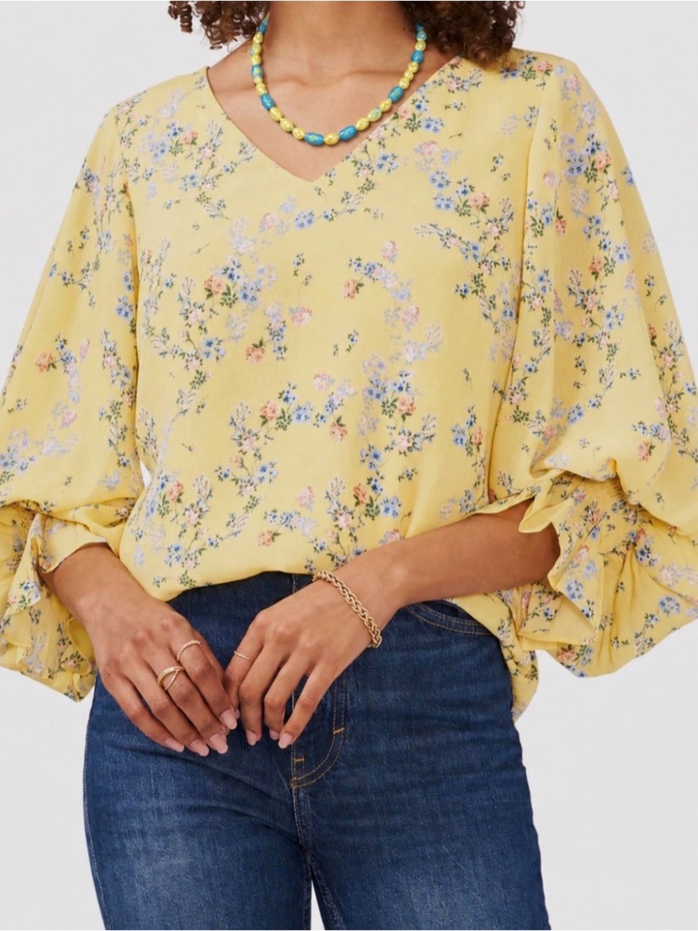 Vince Camuto Yellow Floral V-Neck Ruffle Sleeve Top and Necklace